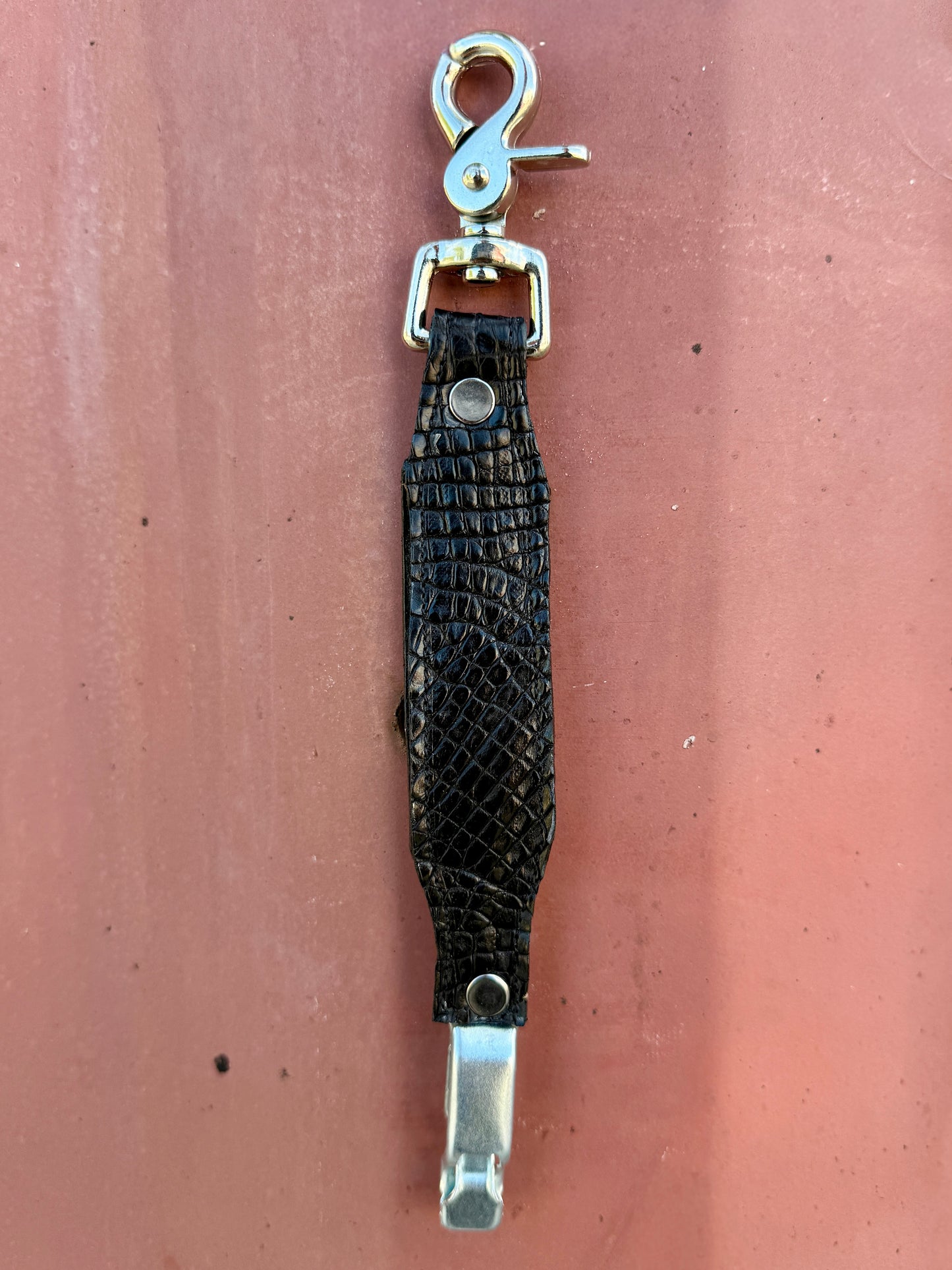 Caiman Alligator Glove Clip - Shadow Gator