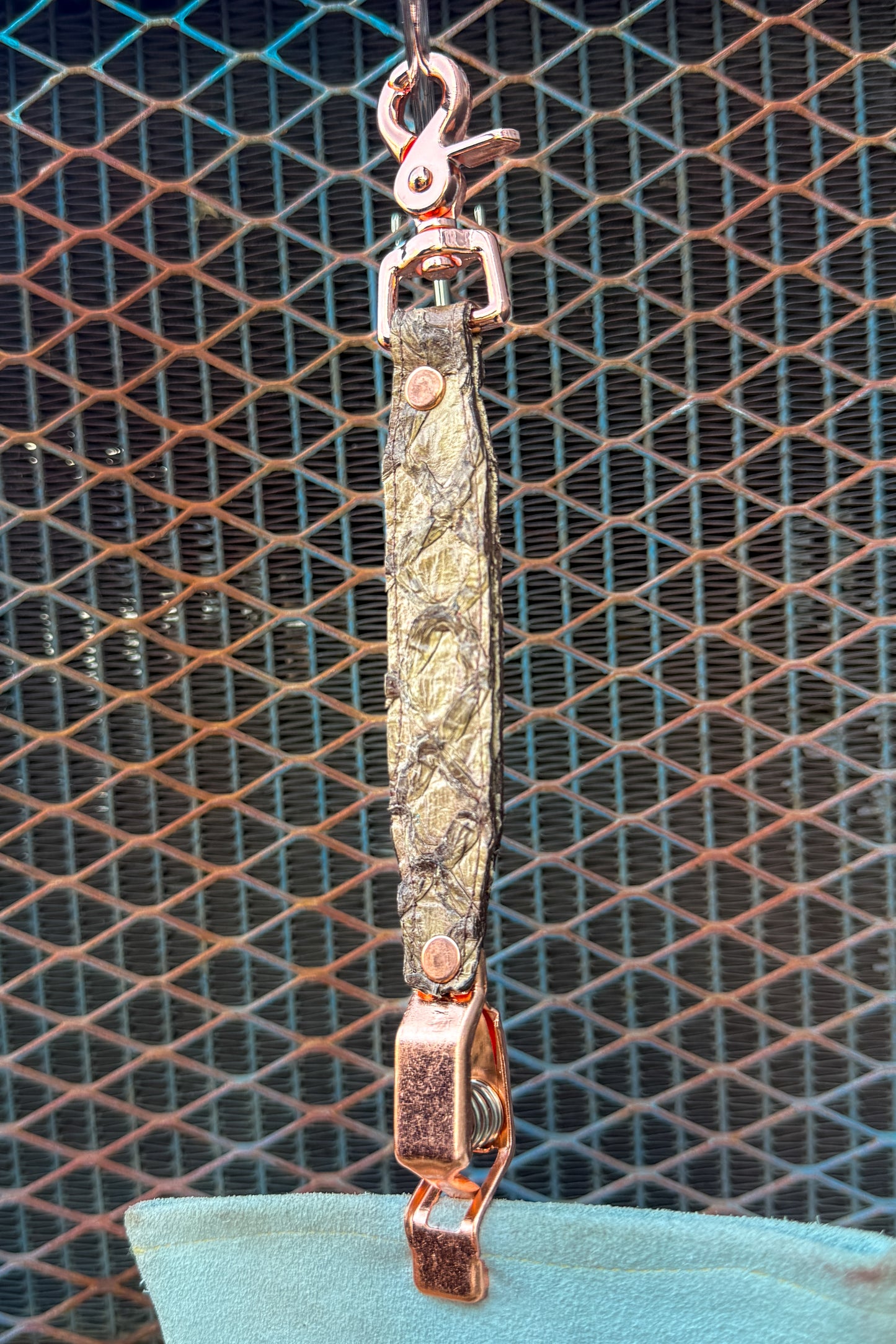 Antique Gold Pirarucu Glove Clip