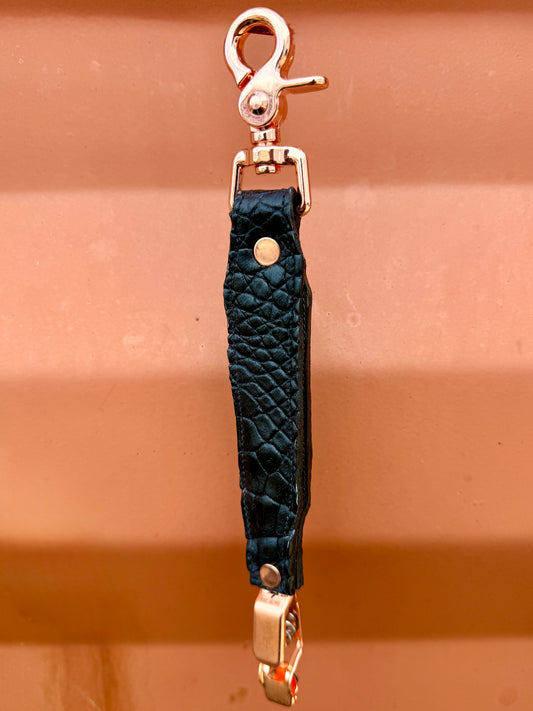 Caiman Alligator Glove Clip - Shadow Gator