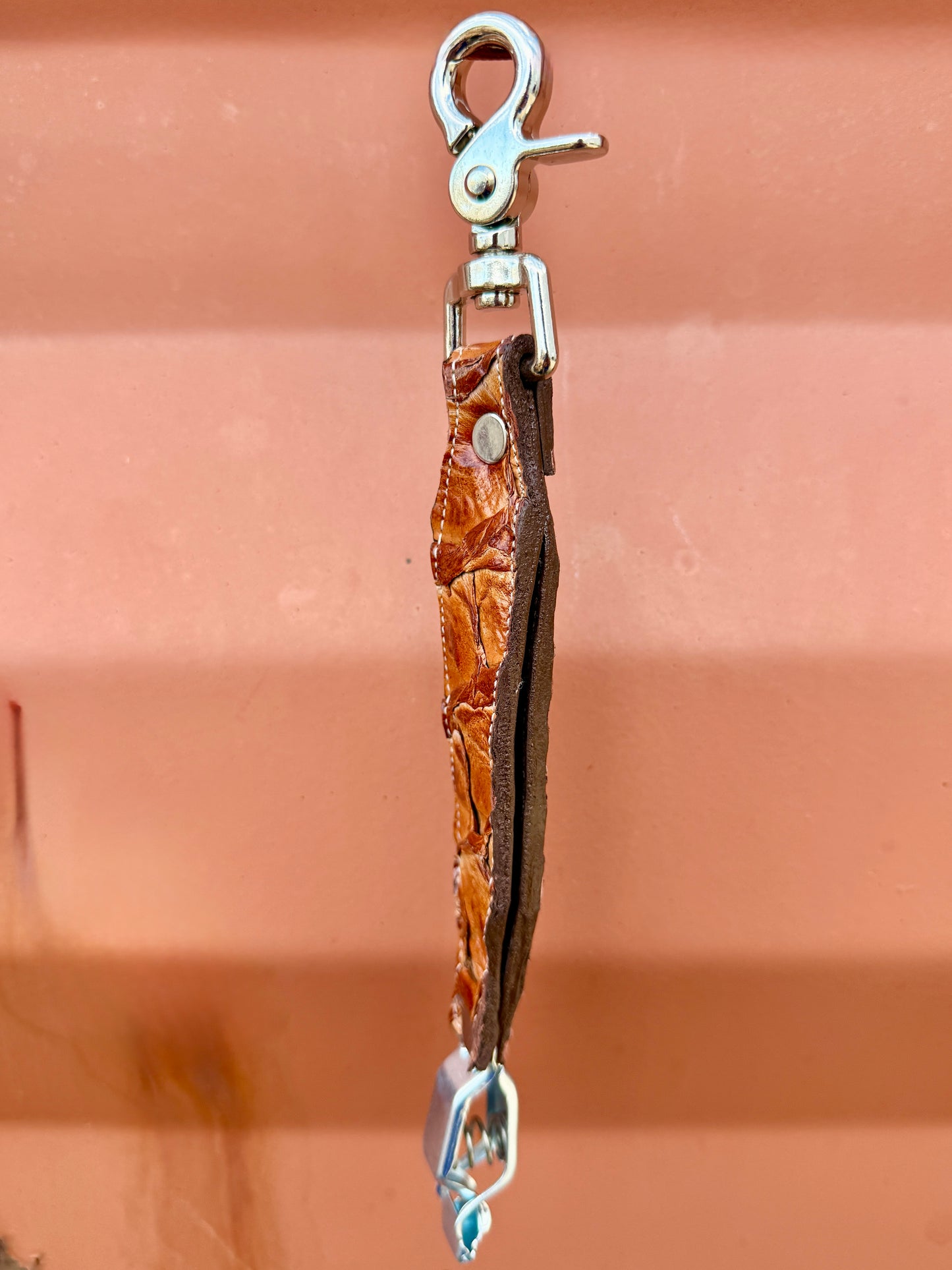 Pirarucu Glove Clip - Tan