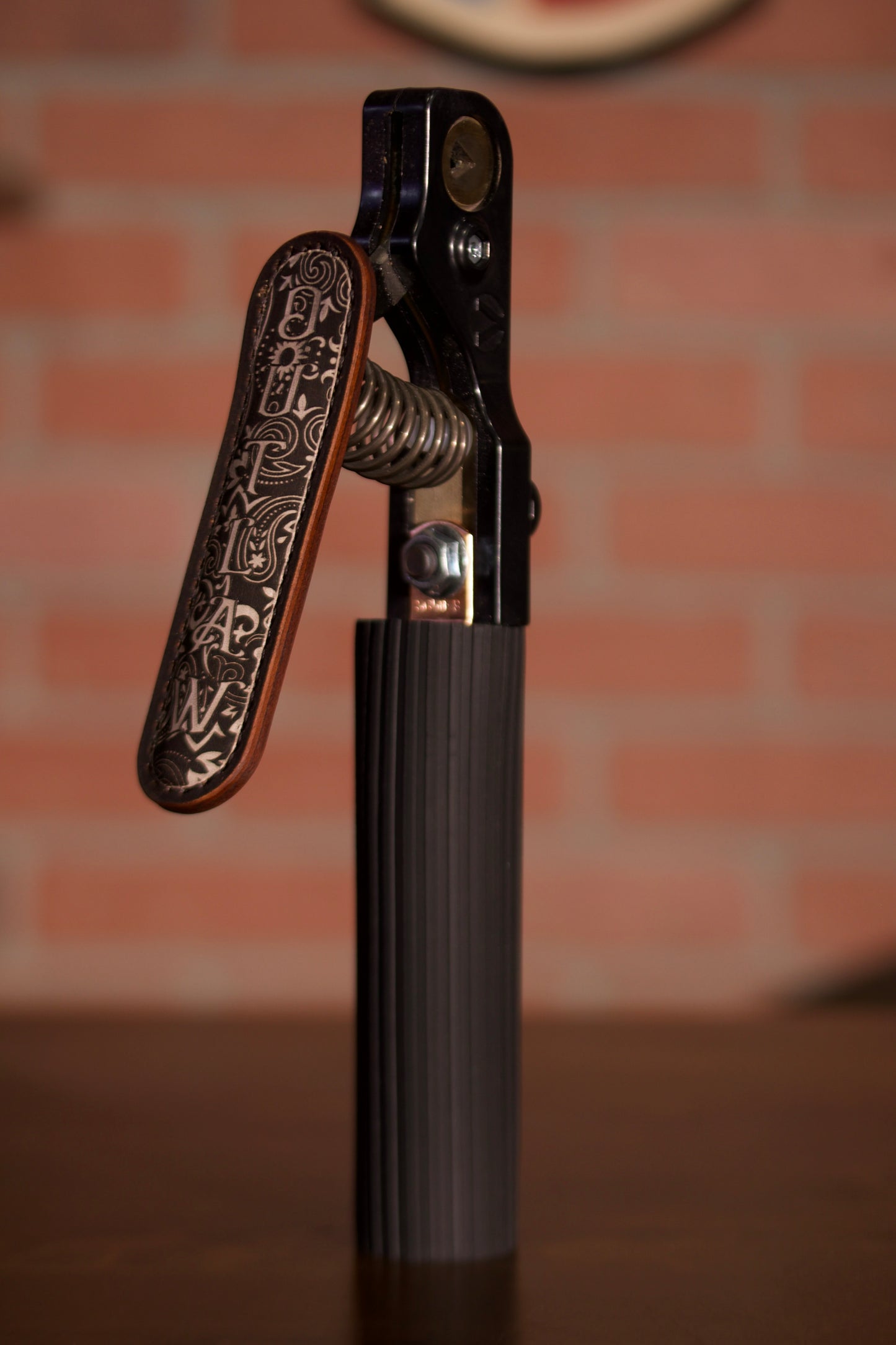 Black Floral Stinger V Insulator Sleeve - Custom Name