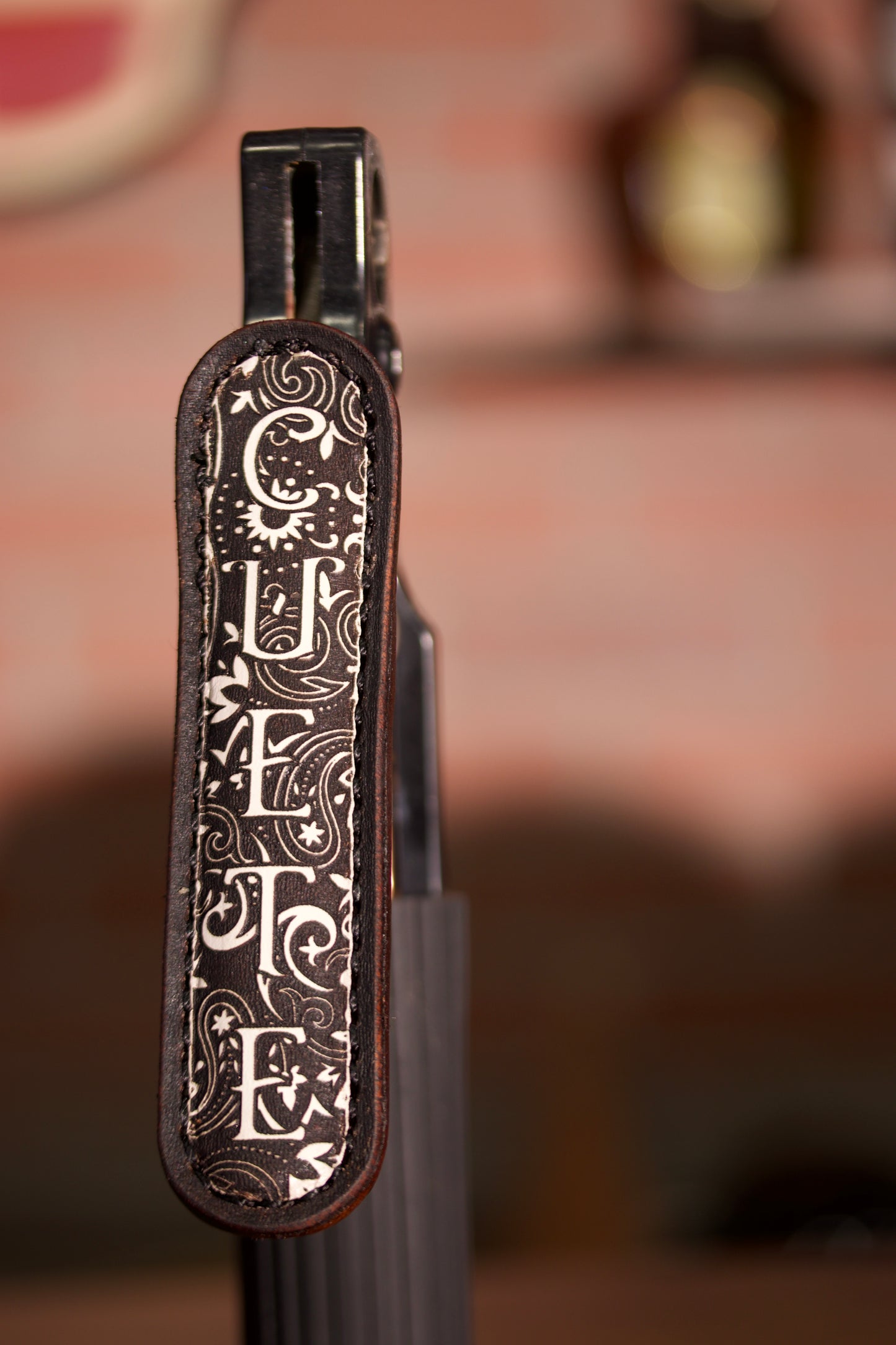 Black Floral Stinger V Insulator Sleeve - Custom Name