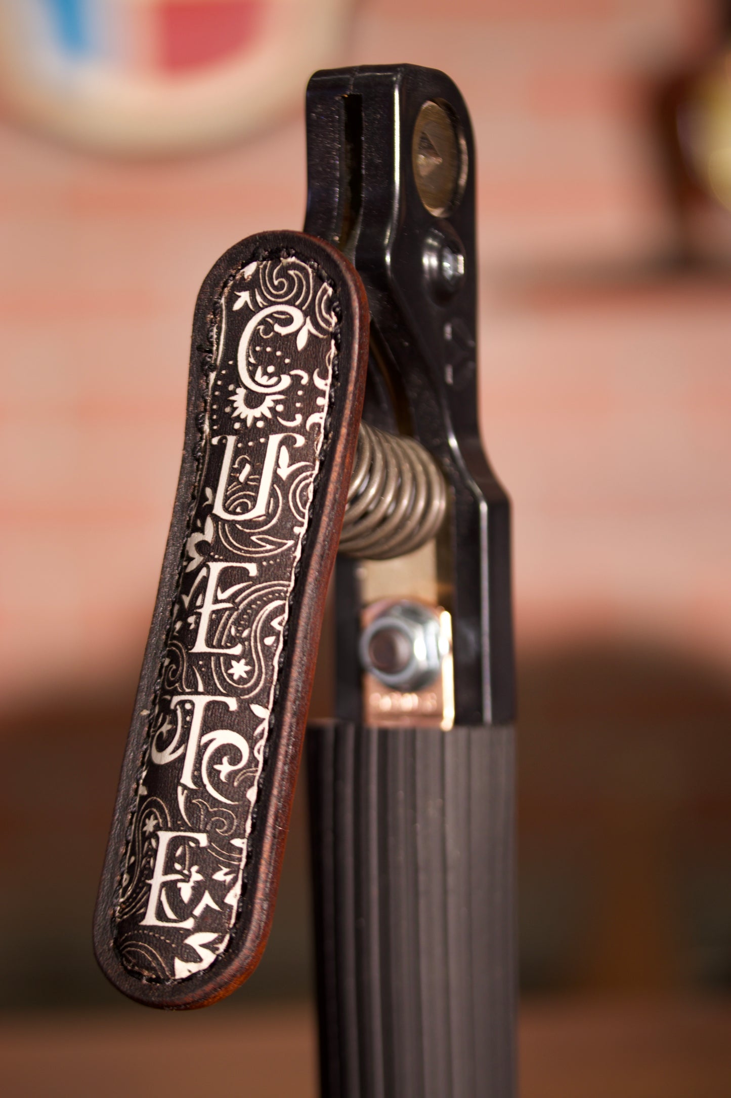 Black Floral Stinger V Insulator Sleeve - Custom Name