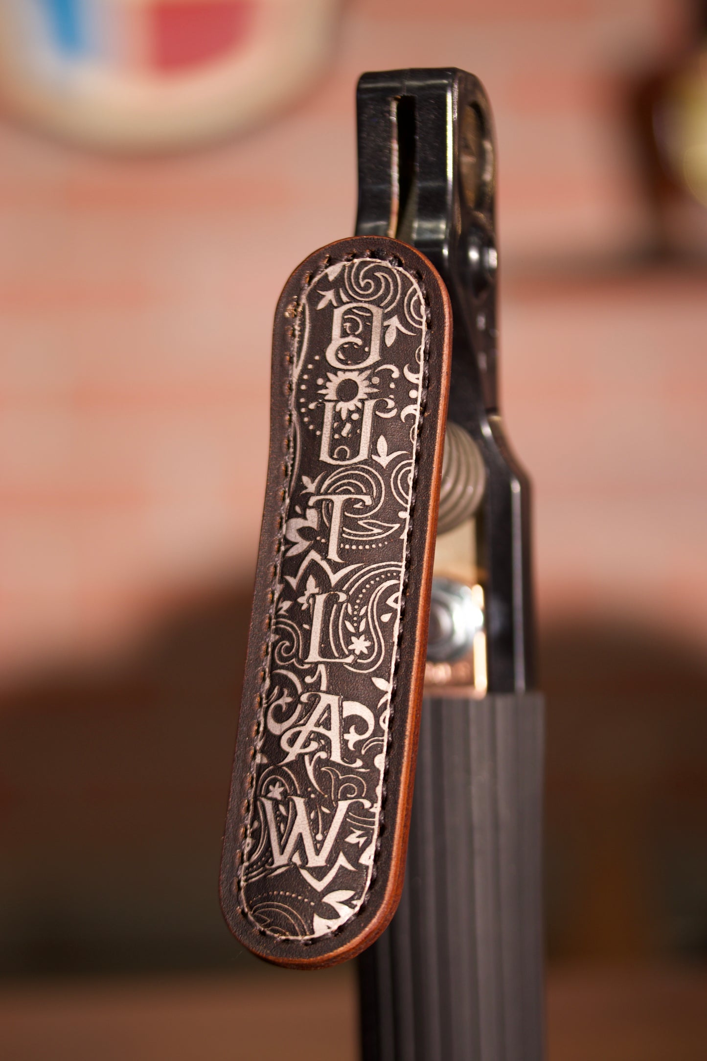 Black Floral Stinger V Insulator Sleeve - Custom Name