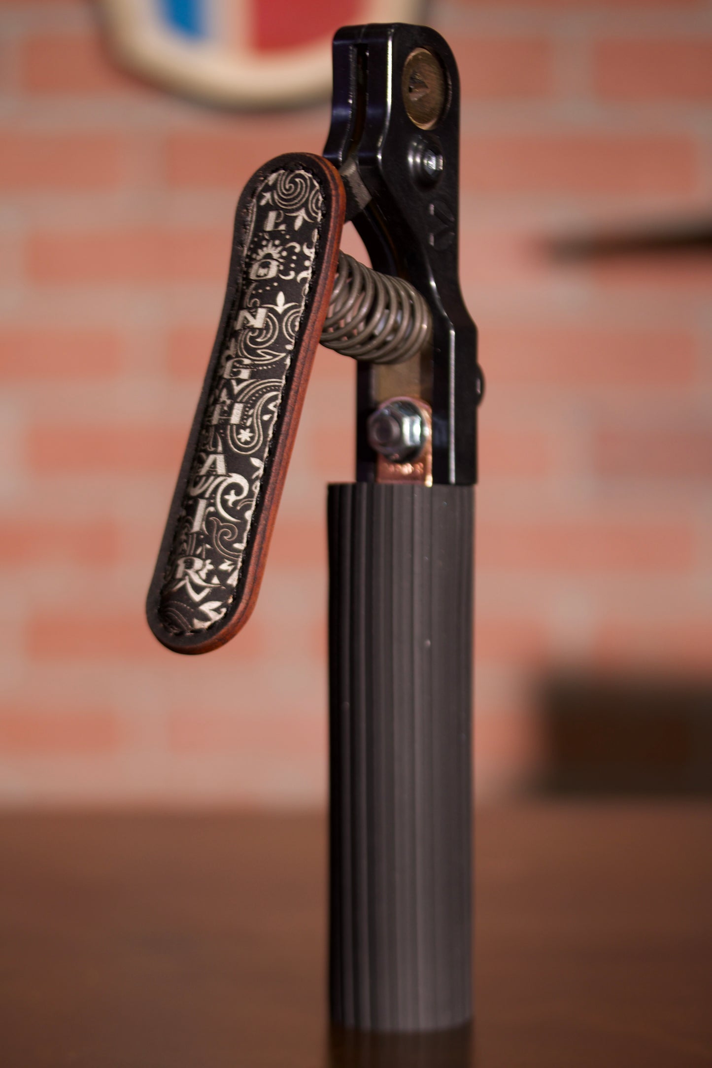 Black Floral Stinger V Insulator Sleeve - Custom Name