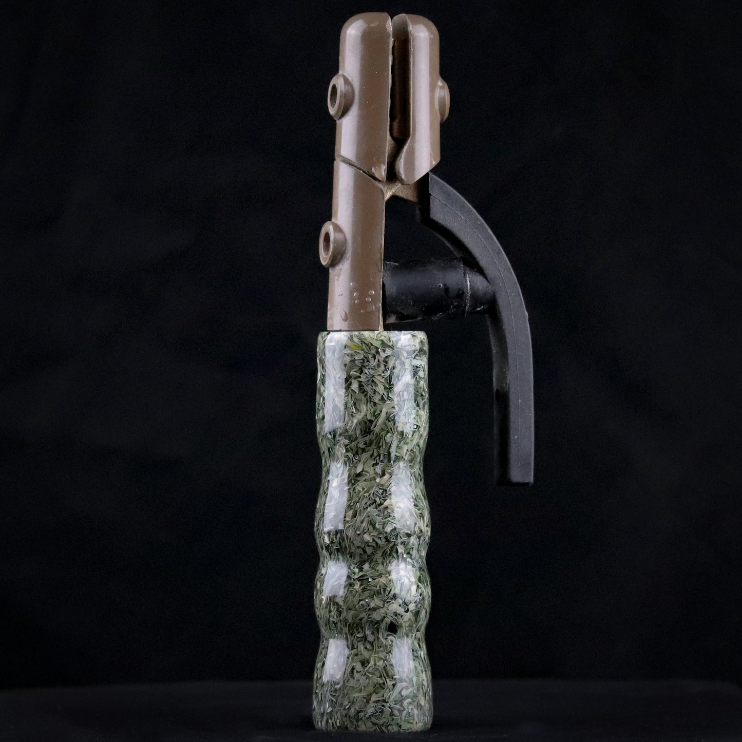 Shredded Money Handle