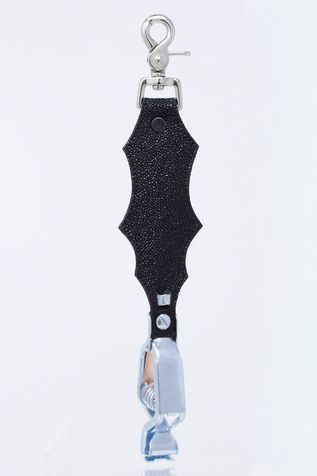 Shadow Stingray Glove Clip