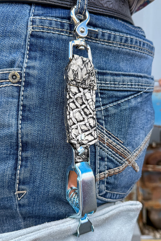 Oreo Pirarucu Glove Clip