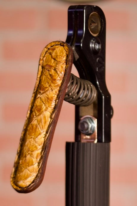 Golden Pirarucu Stinger V Insulator Sleeve