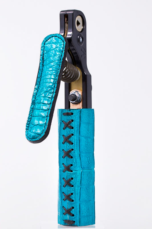 Turquoise Caiman Alligator Stinger V Set