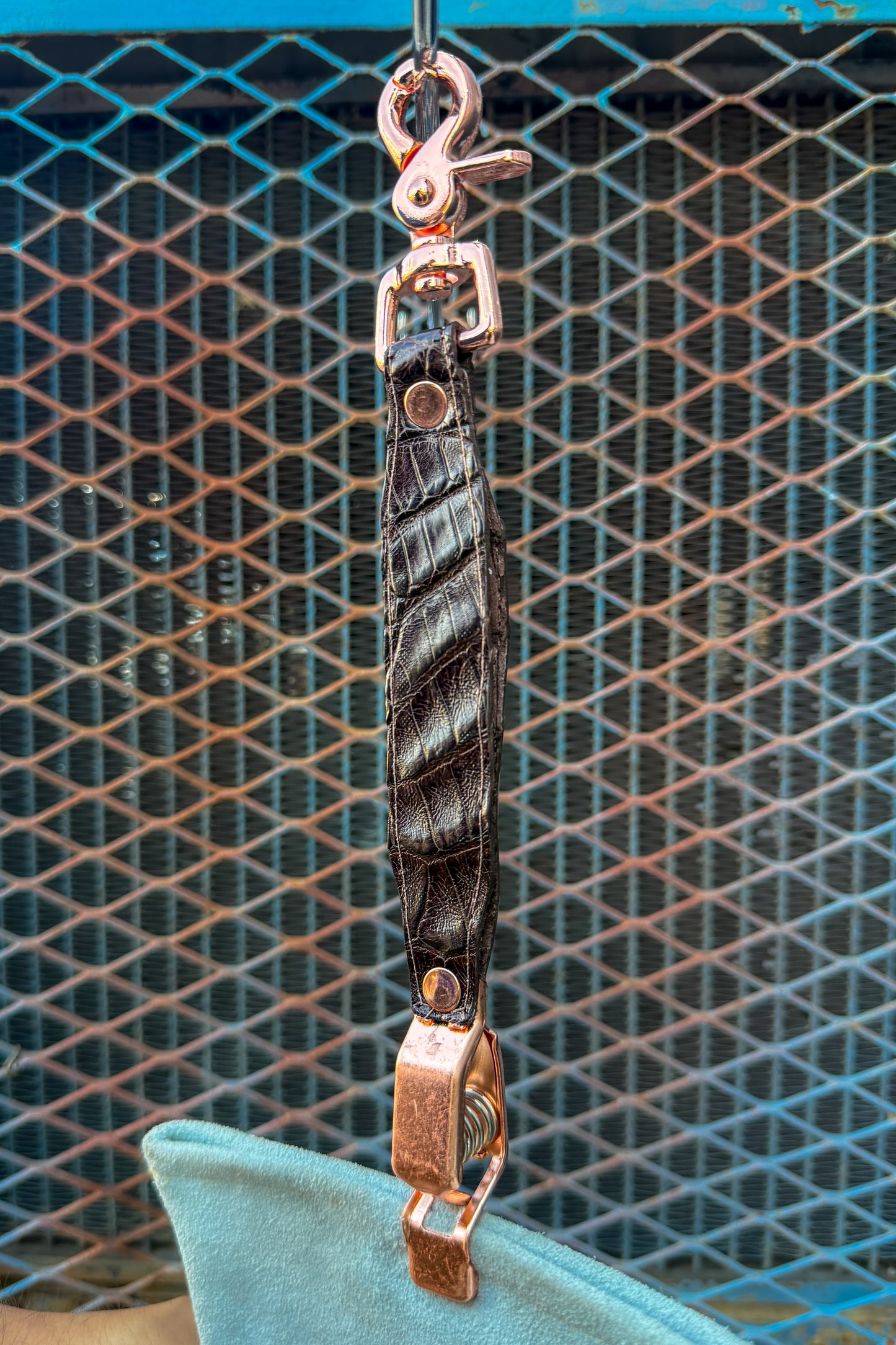 Choc Croc Caiman Alligator Glove Clip