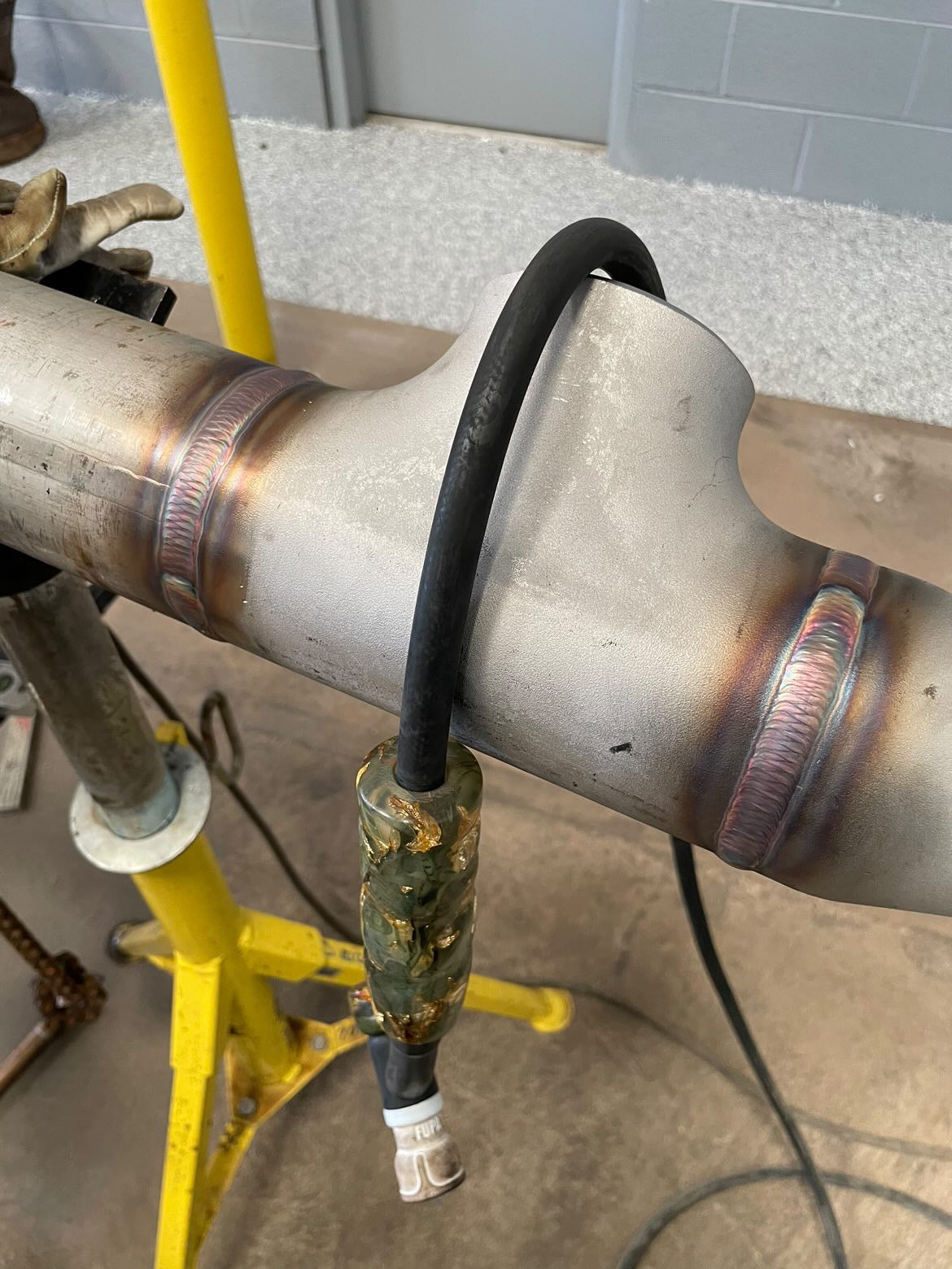 $100 Bills & Gold Flakes TIG Handle and short backcap