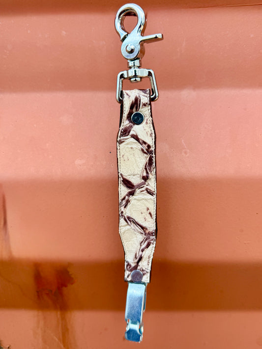 Pirarucu Glove Clip - Cookies n' Cream