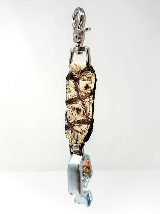 Cookies n Cream' Pirarucu Glove Clip