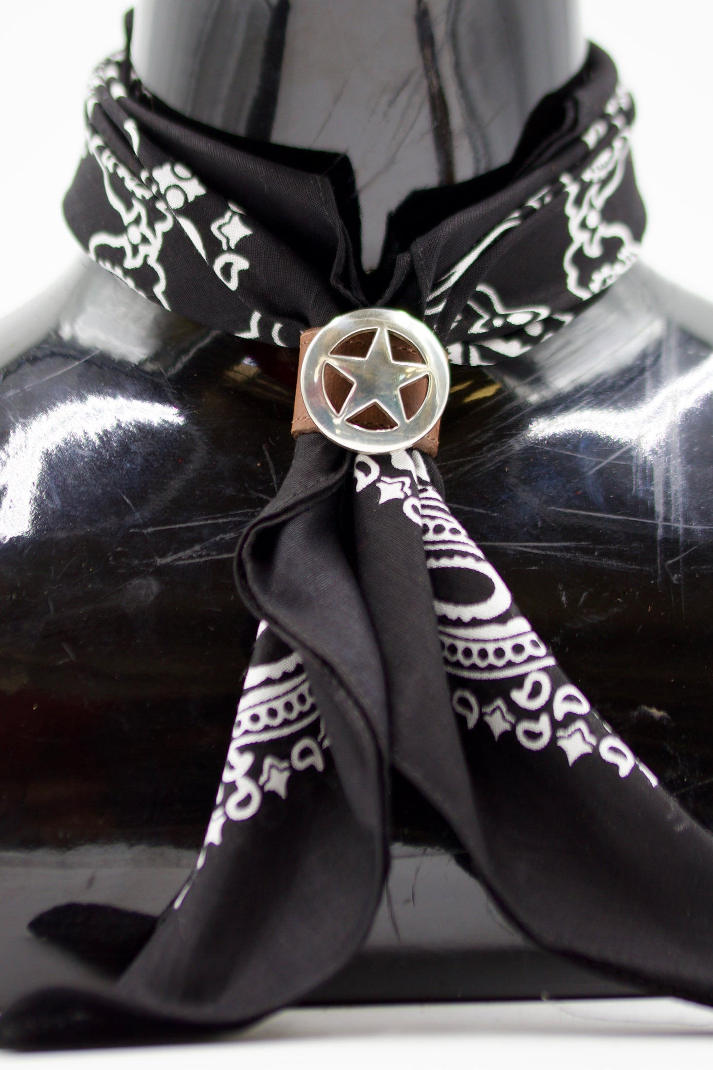 Silver Star Bandana Hugger