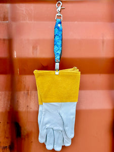 Pirarucu Glove Clip - Blueberry Cream